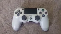 PS4 ワイヤレスコントローラー CUH-ZCT2J ホワイト