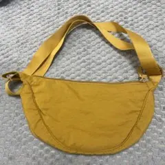 マスタード色キャンバスショルダーバッグ