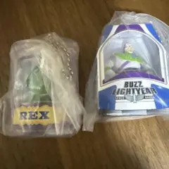 トイ・ストーリー パッケージチャーム＆チョコボーロ バズ レックス 2点セット