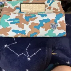 Samantha Thavasa カモフラ柄 クラッチバッグ ハートビジュー