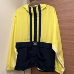 adidas フード付きナイロンジャケット