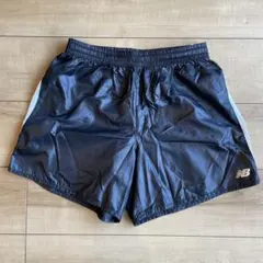 New Balance Mサイズ 黒ショートパンツ