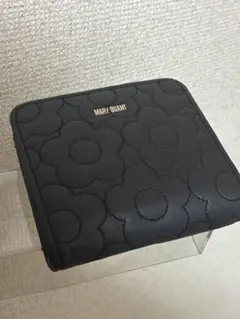 n*n様 MARY QUANT ブラック 花柄 二つ折り財布