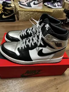 ゴ*う様 Nike Air Jordan 1 High OG シルバートゥ