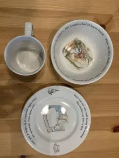 ピーターラビット　Wedgwood マグ&プレート&ボウル3点セット