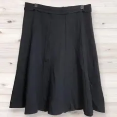 B1438 アマカ ひざ丈 フレアスカート(40) 黒 無地 通勤 オフィスのサムネイル