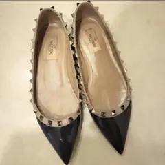 Valentino ネイビー ポインテッドトゥ　革パンプスのサムネイル