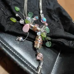 優しい色合い　ハンドメイド フラワー・リーフモチーフ ネックレス