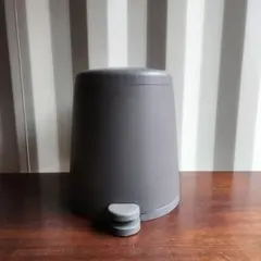廃盤　IKEA SNÄPP　スネップ　ペダル式　ゴミ箱　グレー　12Lのサムネイル