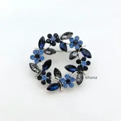 【F2】ブルー系リースブローチ　北欧風　花　アンティーク調　卒園式　卒業　入学式