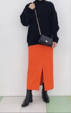 gu カットソーナローミディスカートオレンジ