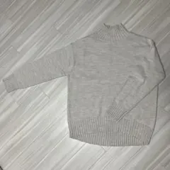 GU タートルネックセーター ライトベージュ