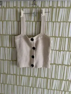 GU ベージュ リブ編み ニットベスト