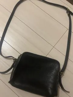 イルビゾンテ　黒 ショルダーバッグ