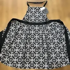 ANNA SUI 花柄エプロン 黒/白