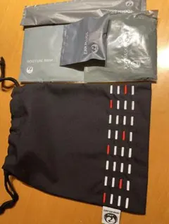 JAL トラベルポーチ モイスチャーマスク付き