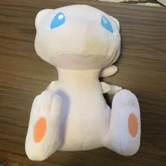ポケモン　ミュウぬいぐるみ