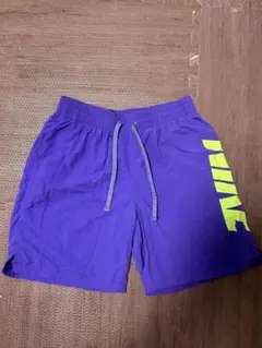 NIKE ショートパンツ パープル ネオンイエローのサムネイル