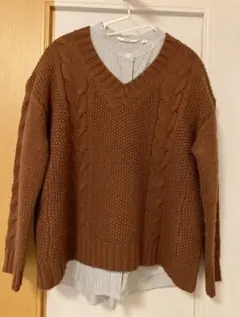 アルファベッツアルファベット　Ｖネックニットセーター　ケーブル編み FREE