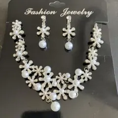 花モチーフ パール ネックレス イヤリング セット