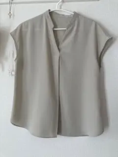 ノースリーブシャツ