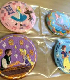 ディズニー　Disney　刺繍缶バッチ　 ラプンツェル他　　４個セット