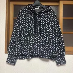 axes femme POETIQUE パーカー