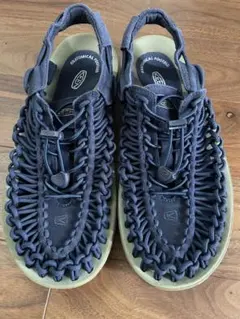 KEEN UNEEK サンダル ネイビーのサムネイル