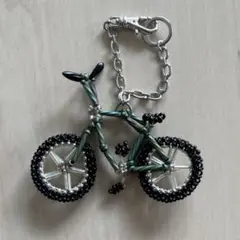 【ビーズ完成品】パーツクラブ「マウンテンバイク・バッグチャーム」