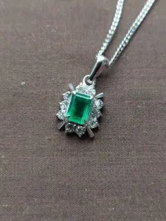 未使用　高品質　エメラルド　ネックレス　silver925チェーン付き