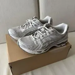 asics gel kayano スニーカー