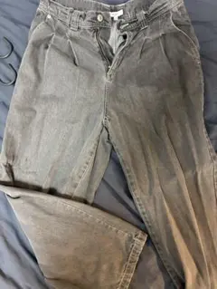 RUUBONグレー デニム ストレートパンツ