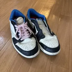 NIKE AIR JORDAN 1 LOW TRAVIS SCOTTのサムネイル