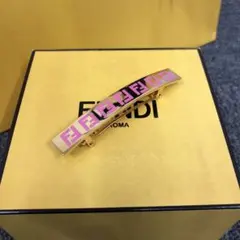 即決 FENDI フェンディ バレッタ ヘアクリップ