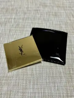 YSL ゴールド コンパクトミラー 黒いケース付き