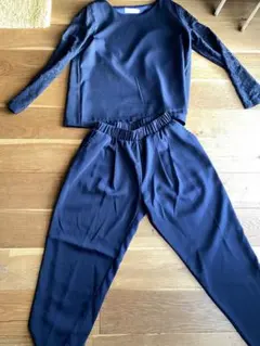 レディースセットアップ　パンツ　紺色
