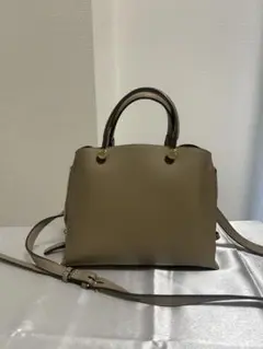 ロペ E