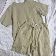 128 ベージュ Tシャツとショートパンツセットアップ
