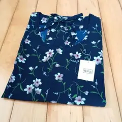 【新品未使用】花柄エプロン ネイビー　紺色　割烹着　スモック