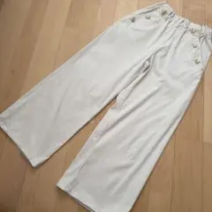 GU ホワイト ワイドパンツ ボタン付き150
