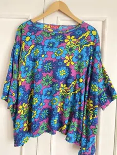 チャイハネ 花柄 トップス 半袖 Tシャツのサムネイル