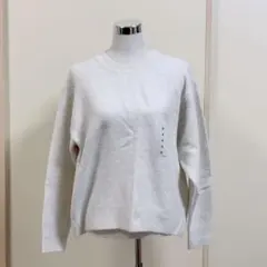 【新品】UNIQLO ユニクロ　スフレヤーン　クルーネックセーター　ホワイト　M