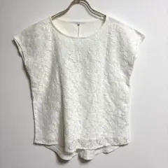 ✨綿100％✨ クロッシー【Ｌ】カットソー 花柄 レース 半袖 丸首 白のサムネイル