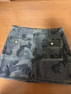 SHEIN カモフラージュ ミニスカート Mサイズのサムネイル