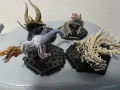 モンスターハンタースタンダードモデル　フィギュア　アンジャナフ亜種等