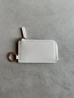 ホワイトレザーコインケース