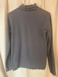 リブ編みフリル付きハイネックTシャツ M