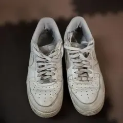 NIKE AIR FORCE 1 ホワイト スニーカー