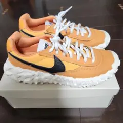 NIKE スニーカー オレンジ