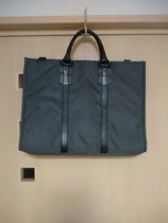 Item thumbnail for item 8505ae73-d908-49df-aad7-6ed1d698052e